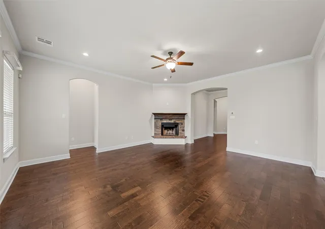 Photo 3 of Single family home for sale at 1093 Hesselridge Dr, Hewitt, TX 76643 | MLS# 21295141 | Listing updated on 2026-10-04