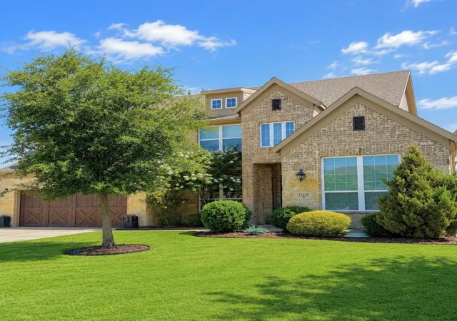 Photo 1 of Single family home for sale at 12428 Eagle Narrows Dr, Fort Worth, TX 76179 | MLS# 21297202 | Listing updated on 2026-07-16