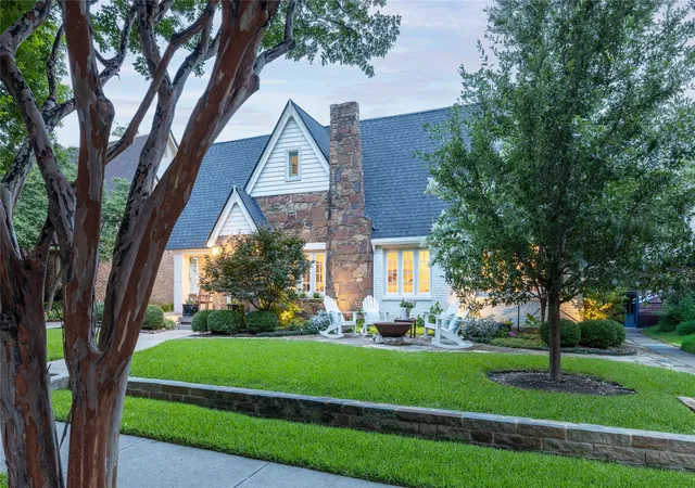 Photo 1 of Sale Pending at 5406 Mercedes Ave, Dallas, TX 75206 | MLS# 21297237 | Listing updated on 2026-07-16