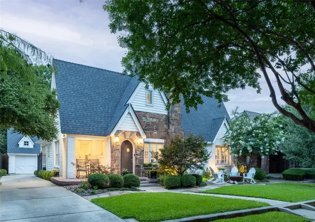 Photo 2 of Sale Pending at 5406 Mercedes Ave, Dallas, TX 75206 | MLS# 21297237 | Listing updated on 2026-07-16
