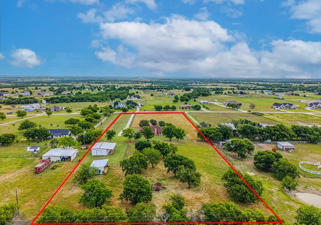 Photo 3 of Single family home for sale at 483 Christy Kay Ln, Rhome, TX 76078 | MLS# 21295993 | Listing updated on 2026-09-27