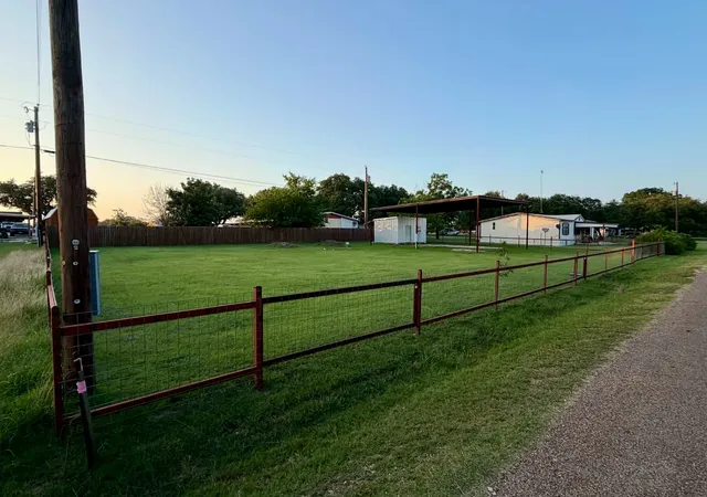 Homes for sale in Clifton, TX | 367 Cr 1627, Clifton, TX 76634 | MLS# 21297317