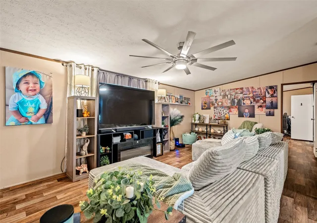 Photo 3 of Sale Pending at 9815 Private Road 3792, Quinlan, TX 75474 | MLS# 21297290 | Listing updated on 2026-09-01