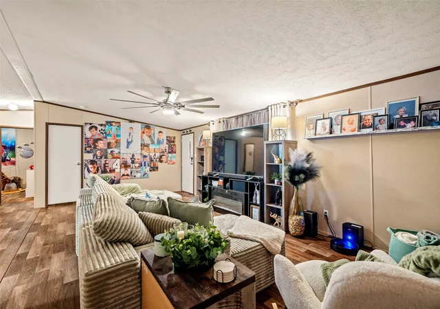 Photo 4 of Sale Pending at 9815 Private Road 3792, Quinlan, TX 75474 | MLS# 21297290 | Listing updated on 2026-09-01