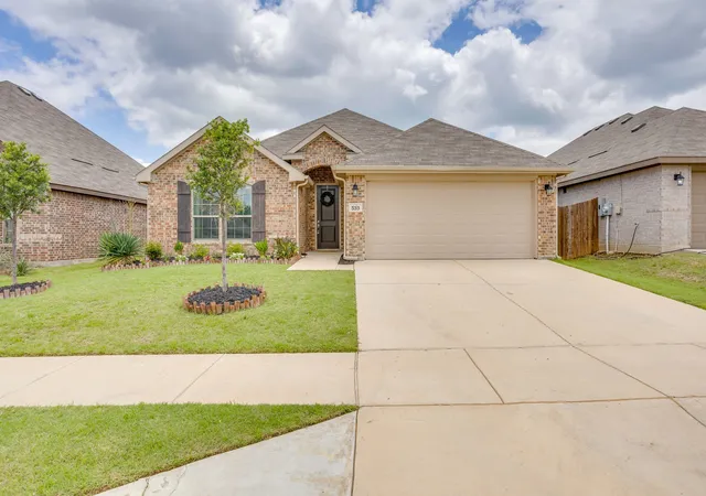 Photo 2 of Single family home for sale at 533 Lela Cir, Keene, TX 76059 | MLS# 21296833 | Listing updated on 2026-07-23