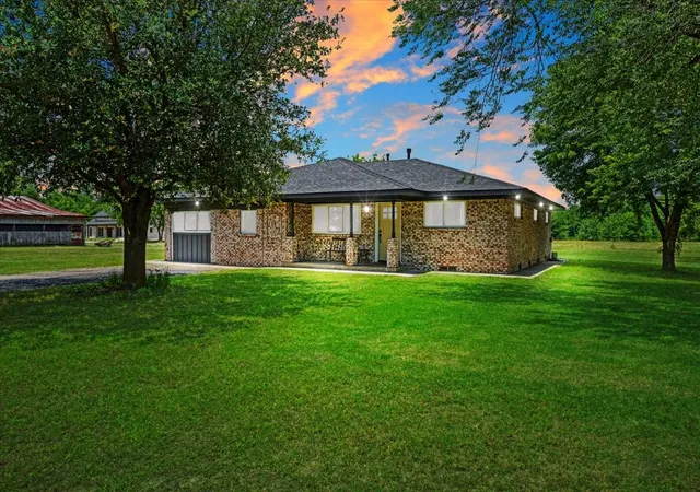 Photo 1 of Single family home for sale at 4938 County Road 4410, Commerce, TX 75428 | MLS# 21293081 | Listing updated on 2026-08-26