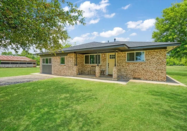 Homes for sale in Commerce, TX | 4938 County Road 4410, Commerce, TX 75428 | MLS# 21293081