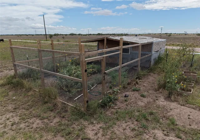Photo 3 of Sale Pending at 7202 Fm605, Merkel, TX 79536 | MLS# 21297447 | Listing updated on 2026-08-26