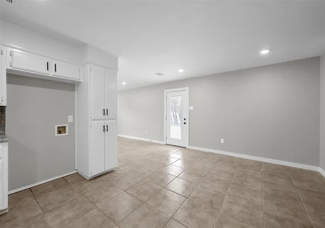 Photo 3 of Single family home for sale at 139 Cresthill Cir, Valley Mills, TX 76689 | MLS# 21296171 | Listing updated on 2026-09-23