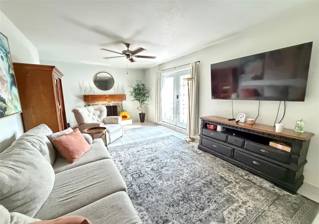 Photo 3 of House for sale at 4324 S Segura Ct S, Fort Worth, TX 76132 | MLS# 21297527 | Listing updated on 2026-09-03