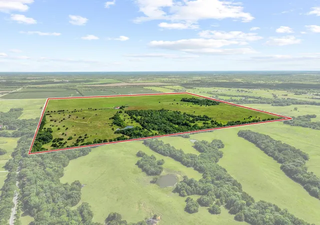 Photo 2 of Land for sale at Tbd Fm 697, Whitewright, TX 75491 | MLS# 21297532 | Listing updated on 2026-08-21