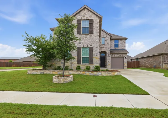 Photo 1 of Single family home for sale at 3619 Twin Pines Dr, Midlothian, TX 76065 | MLS# 21295676 | Listing updated on 2026-08-25