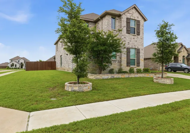 Photo 3 of Single family home for sale at 3619 Twin Pines Dr, Midlothian, TX 76065 | MLS# 21295676 | Listing updated on 2026-08-25