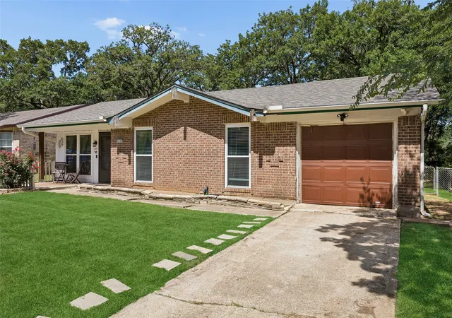 Homes for sale in Balch Springs, TX | 3101 Forestdale Ln, Balch Springs, TX 75180 | MLS# 21292908