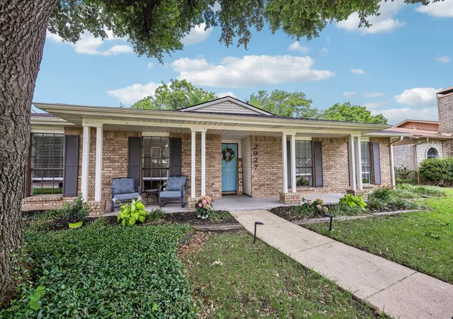 Photo 3 of Sale Pending at 2927 Winterberry Dr, Carrollton, TX 75007 | MLS# 21261646 | Listing updated on 2026-09-01