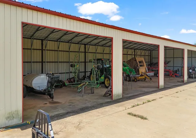 Homes for sale in Overton, TX | 11074 W 64 Hwy, Overton, TX 75684 | MLS# 21296853