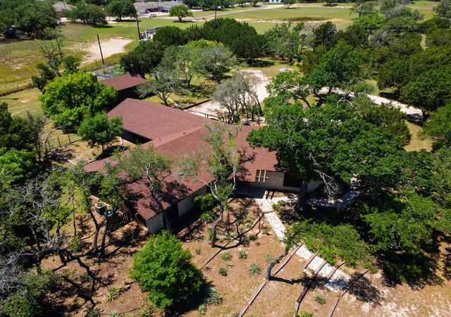 Photo 2 of Single family home for sale at 20 Sheppard Ln, Lampasas, TX 76550 | MLS# 21297674 | Listing updated on 2026-07-18