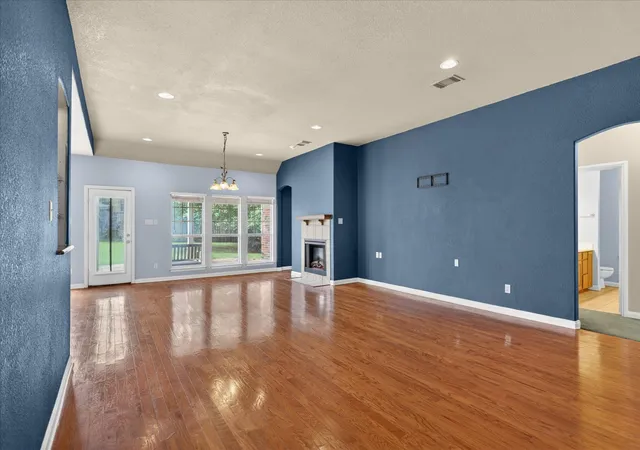 Photo 3 of Sale Pending at 206 Water Oak Ln, Weatherford, TX 76086 | MLS# 21297686 | Listing updated on 2026-08-24