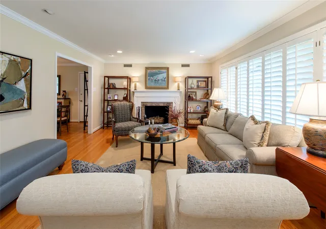 Photo 3 of Sale Pending at 6016 Del Norte Ln, Dallas, TX 75225 | MLS# 21295928 | Listing updated on 2026-07-06