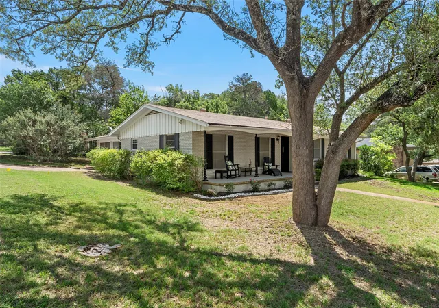 Photo 1 of Single family home for sale at 357 Sharron Dr, Woodway, TX 76712 | MLS# 21297768 | Listing updated on 2026-08-22