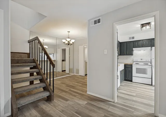 Photo 1 of Single family home for sale at 333 Melrose Dr #35D, Richardson, TX 75080 | MLS# 21297687 | Listing updated on 2026-08-27