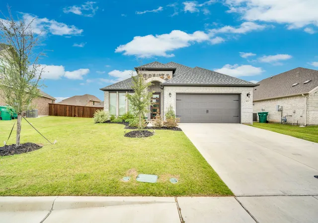 Homes for sale in Ferris, TX | 821 Cavalcade Dr, Ferris, TX 75125 | MLS# 21297868