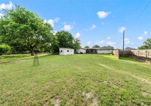 25th image of 104 Melissa St, Eddy, TX 76524 | MLS# 21294859