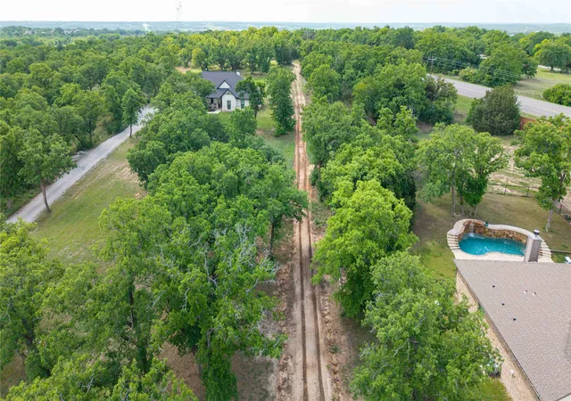 Homes for sale in Paradise, TX | 116 Oakwood Hills Dr, Paradise, TX 76073 | MLS# 21297980