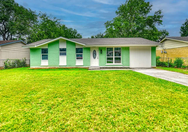 Photo 1 of Single family home for sale at 10020 Homeplace Dr, Dallas, TX 75217 | MLS# 21297989 | Listing updated on 2026-08-26