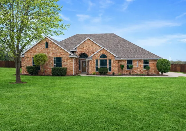 Photo 3 of Single family home for sale at 10123 W Clover Ln, Forney, TX 75126 | MLS# 21297999 | Listing updated on 2026-10-04