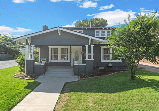 Photo 1 of Sale Pending at 2627 Fort Ave, Waco, TX 76707 | MLS# 21297467 | Listing updated on 2026-07-27