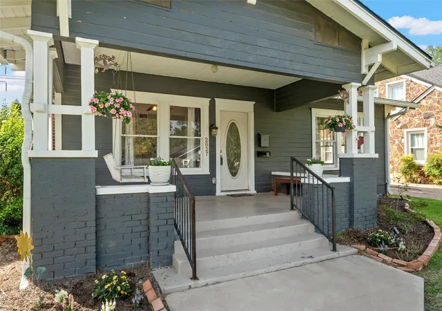 Photo 2 of Sale Pending at 2627 Fort Ave, Waco, TX 76707 | MLS# 21297467 | Listing updated on 2026-07-27