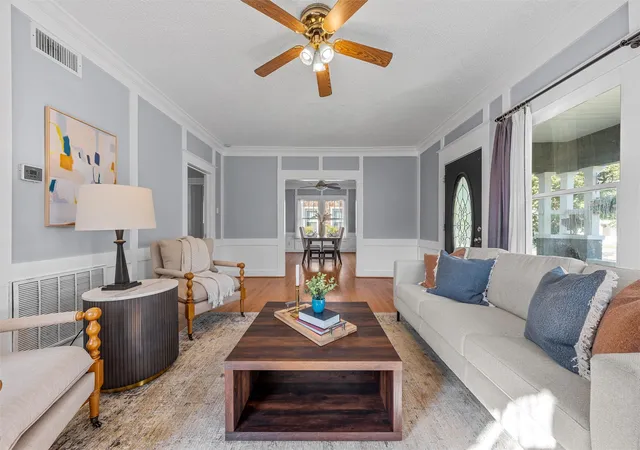 Photo 4 of Sale Pending at 2627 Fort Ave, Waco, TX 76707 | MLS# 21297467 | Listing updated on 2026-07-27