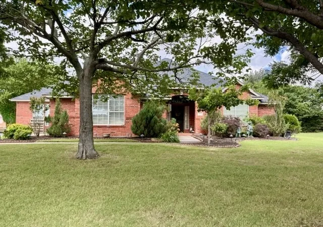 3rd image of 327 Lakeside Dr, Shady Shores, TX 76208 | MLS# 21295385
