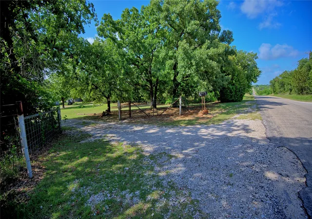 Homes for sale in Bowie, TX | 864 Upper Montague Rd, Bowie, TX 76230 | MLS# 21297177