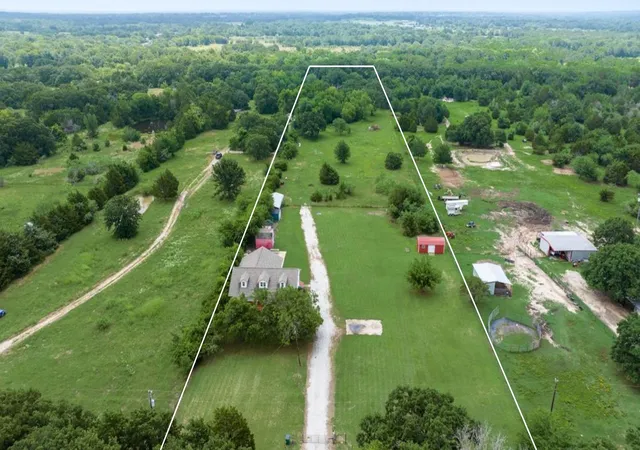 Photo 2 of Sale Pending at 10752 County Road 312, Terrell, TX 75161 | MLS# 21295609 | Listing updated on 2026-08-03