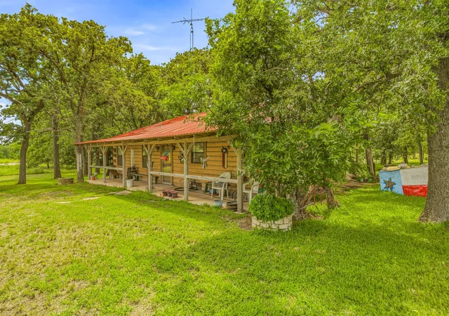 Photo 4 of Single family home for sale at 4106 Us-377, Dublin, TX 76446 | MLS# 21298083 | Listing updated on 2026-08-22