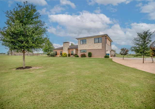 Homes for sale in Palmer, TX | 3221 Wilson Rd, Palmer, TX 75152 | MLS# 21288807