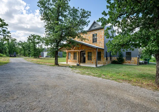 Photo 1 of Single family home for sale at 146 Julie Dr, Mineral Wells, TX 76067 | MLS# 21297366 | Listing updated on 2026-08-22