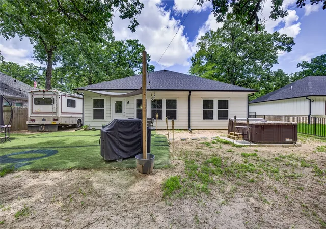 Homes for sale in Gun Barrel City, TX | 106 Paseo Patricia, Gun Barrel City, TX 75156 | MLS# 21296678