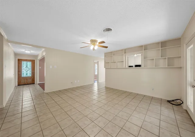 Homes for sale in Woodway, TX | 640 Cardinal Dr, Woodway, TX 76712 | MLS# 21295832