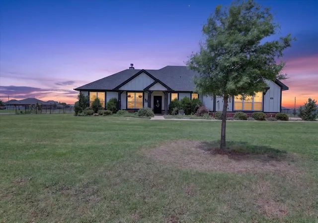 Homes for sale in Godley, TX | 7005 Trenton Wy, Godley, TX 76044 | MLS# 21295298
