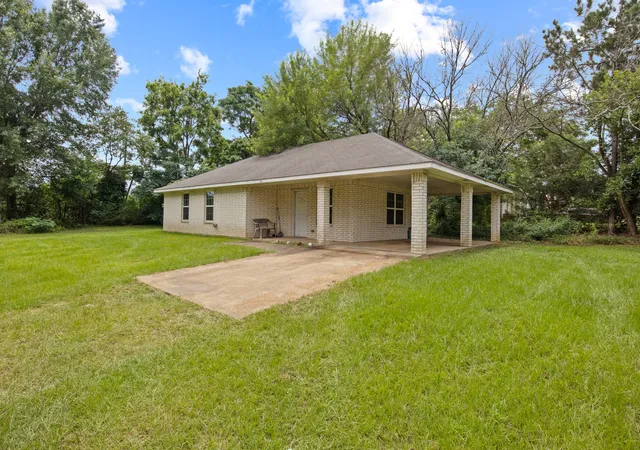 Homes for sale in Avinger, TX | 65 Rhyne, Avinger, TX 75630 | MLS# 21298350