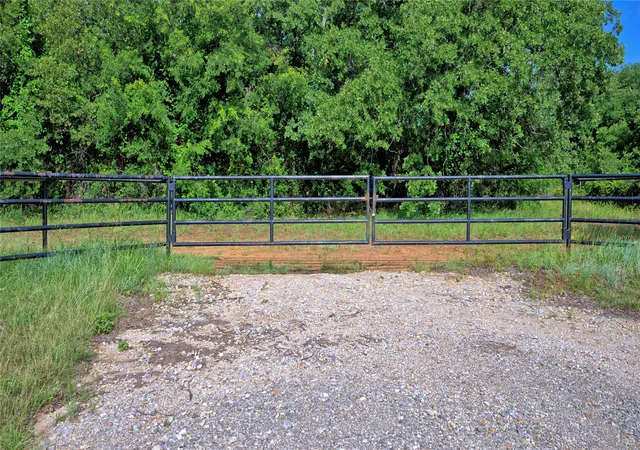Homes for sale in Henrietta, TX | 17434 State Hwy 148 S, Henrietta, TX 76365 | MLS# 21298361