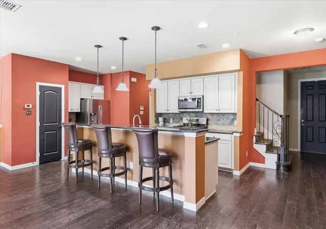 Photo 3 of Townhouse for sale at 399 Dublin St, Lewisville, TX 75067 | MLS# 21294114 | Listing updated on 2026-08-26