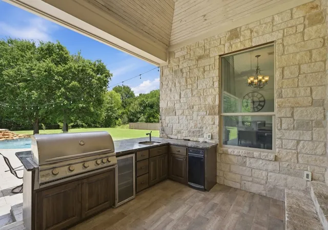 Photo 2 of Single family home for sale at 8 Freedom Ct, Waco, TX 76708 | MLS# 21298411 | Listing updated on 2026-08-22