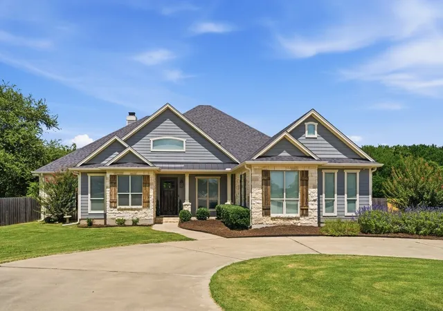 Photo 4 of Single family home for sale at 8 Freedom Ct, Waco, TX 76708 | MLS# 21298411 | Listing updated on 2026-10-05