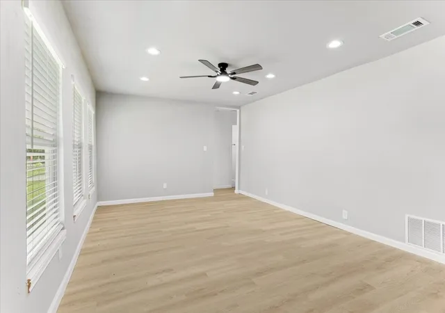 5th image of 408 N Gowdy St, Whitewright, TX 75491 | MLS# 21298400