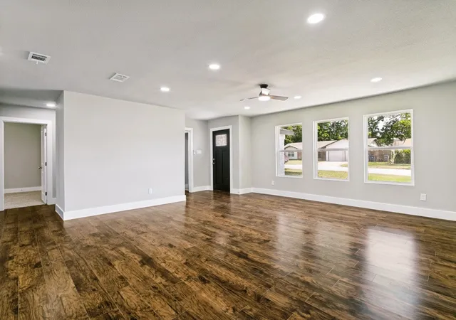 Photo 3 of Single family home for sale at 3504 Westfield Ave, Fort Worth, TX 76133 | MLS# 21298443 | Listing updated on 2026-08-20