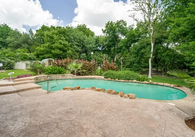 1st image of 241 Southview Dr, Hudson Oaks, TX 76087 | MLS# 21233130
